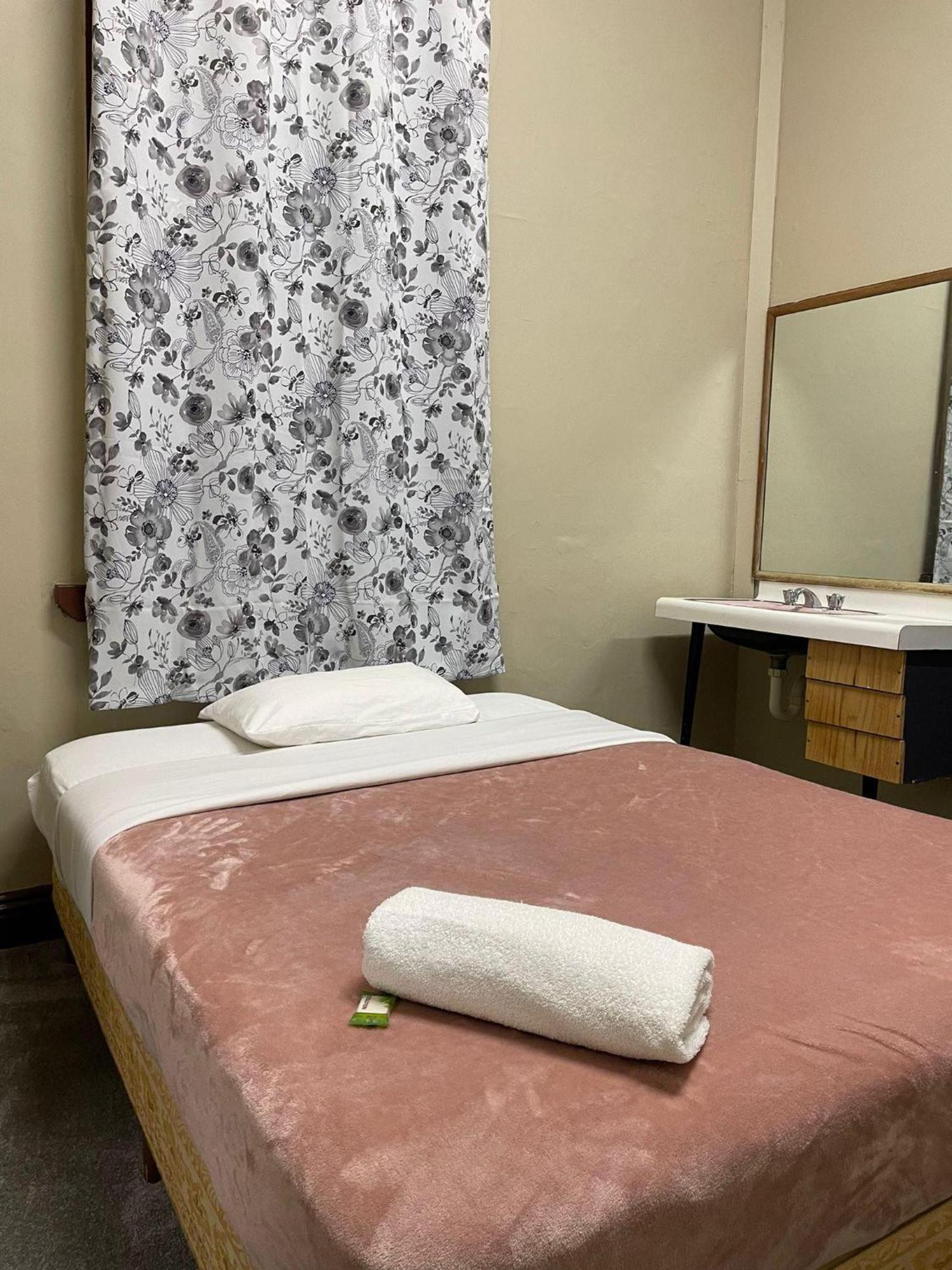 Club Hotel Глен Инес Екстериор снимка