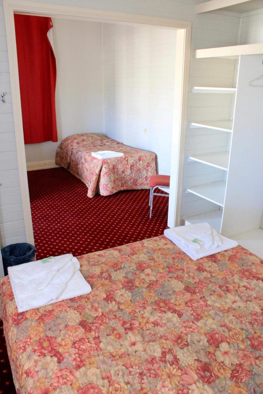 Club Hotel Глен Инес Екстериор снимка